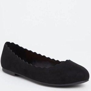 Torrid BLACK FAUX SUEDE SCALLOPED FLAT (WW)